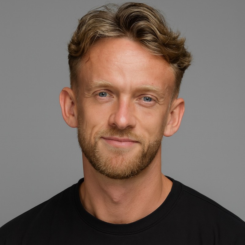 Alex Robbins